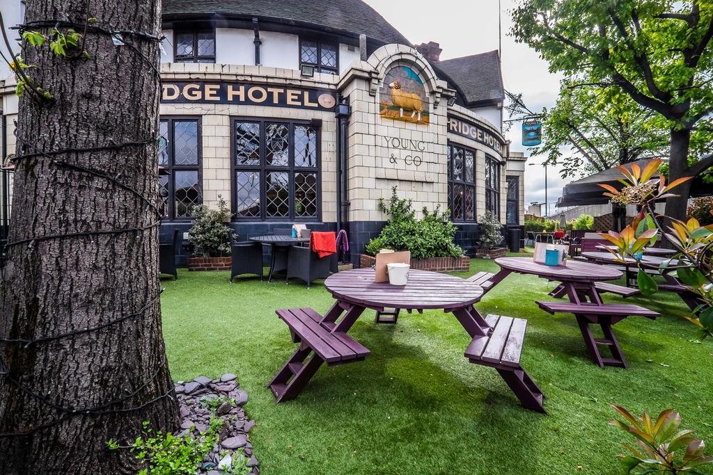 Bridge Hotel Greenford  Exterior foto