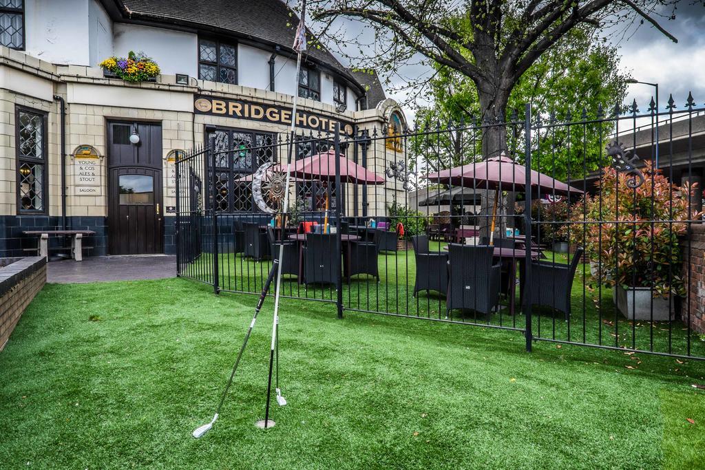 Bridge Hotel Greenford  Exterior foto