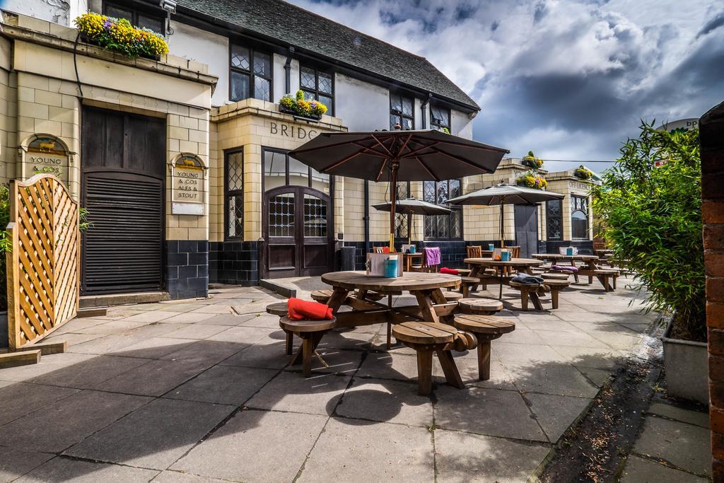 Bridge Hotel Greenford  Exterior foto