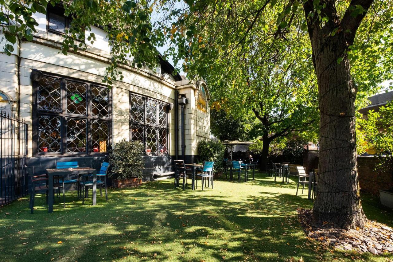 Bridge Hotel Greenford  Exterior foto